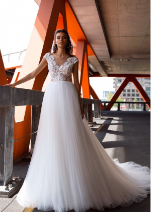 Cap Sleeve Ivory Lace Pleated Tulle Wedding Dress